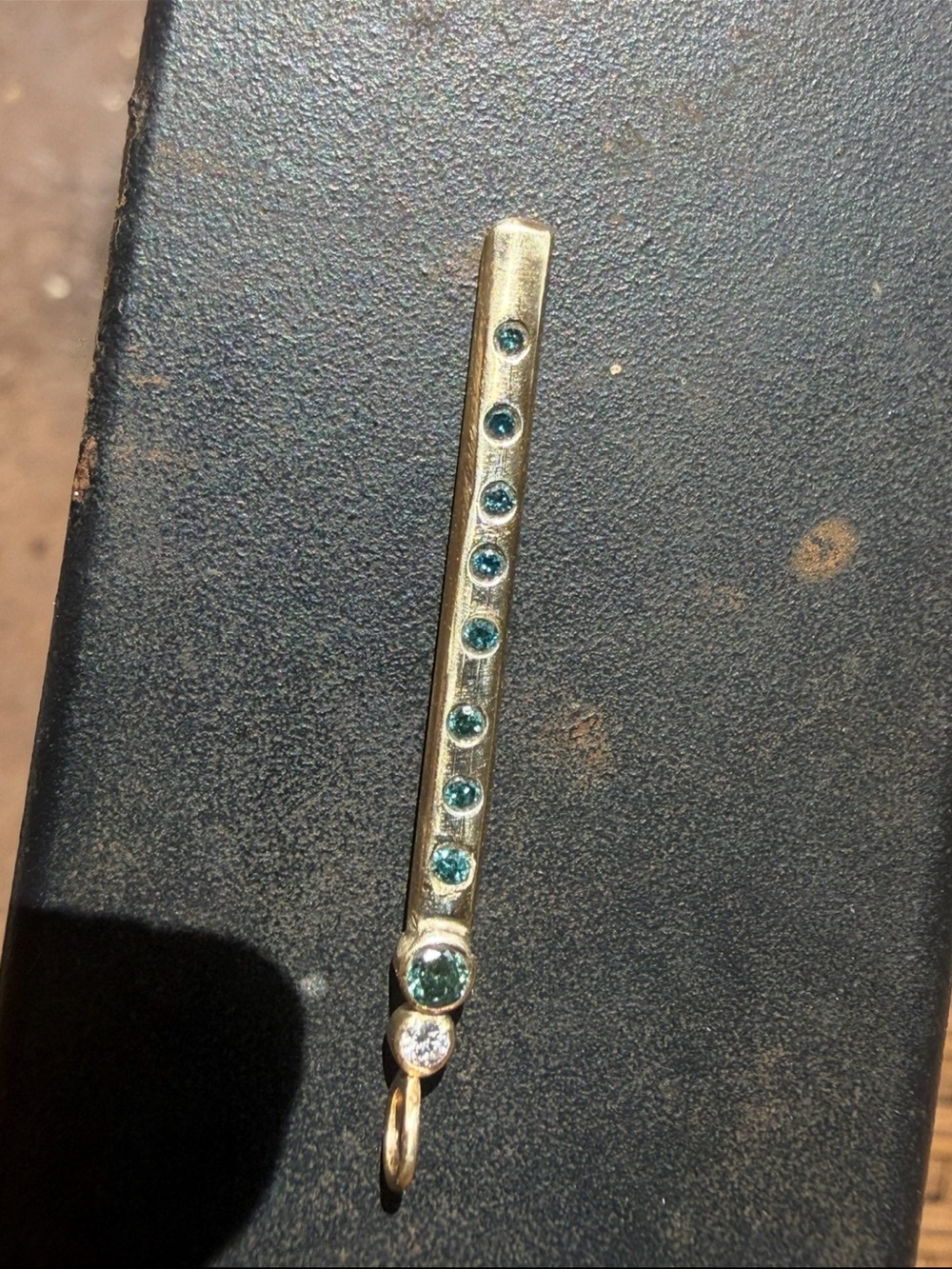 Handmade solid 14k gold genuine blue /white diamond pendant - Picture 3 of 9